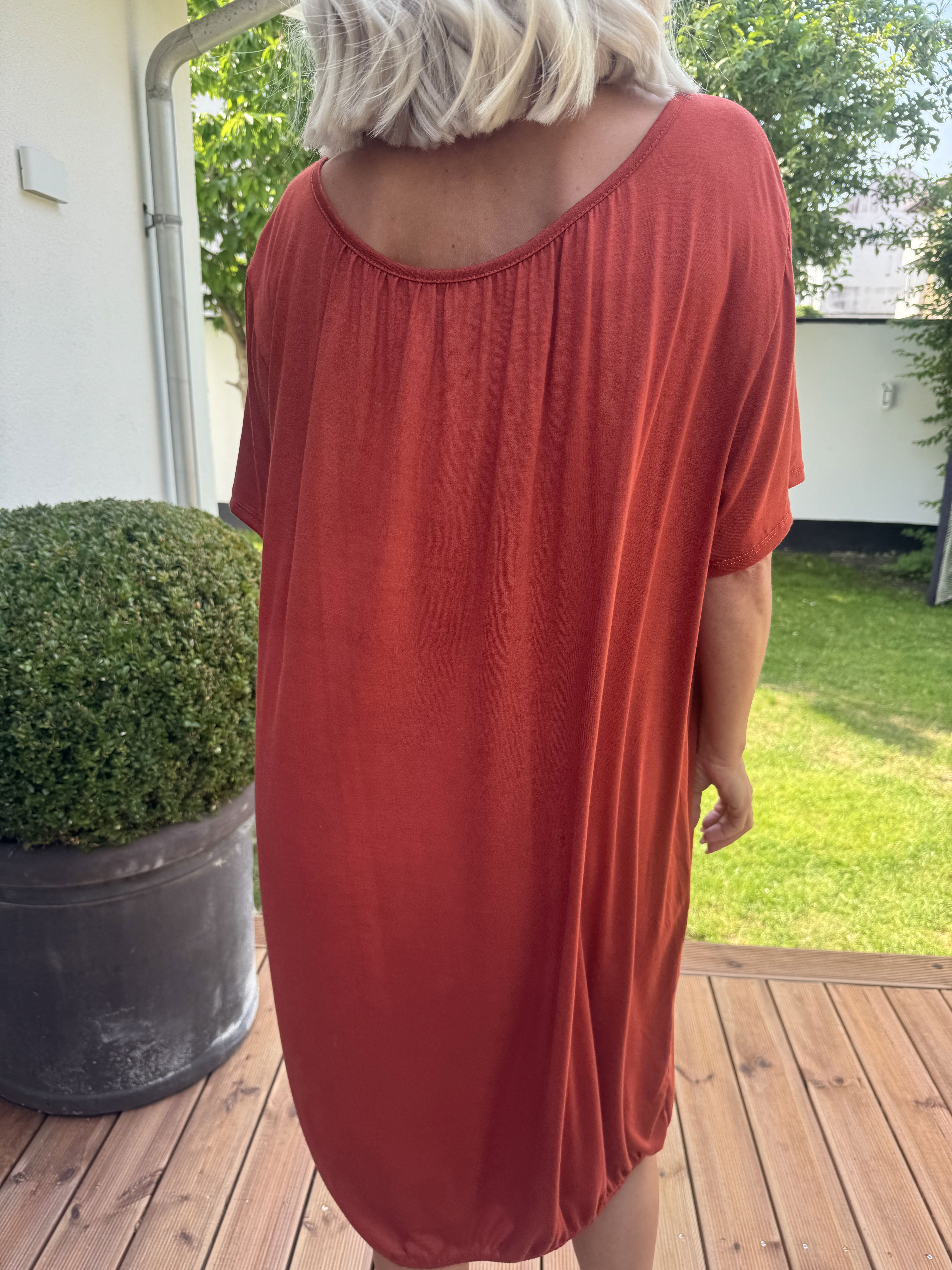 Miracle Dress - Basis kjole i viskose med elastik forneden